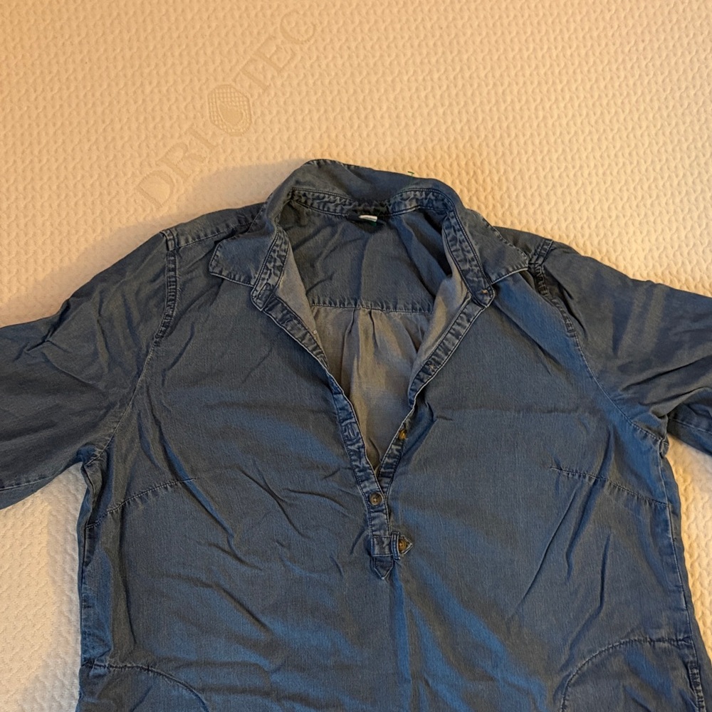 Women’s J. Jill Blue Denim Shirt with Pockets